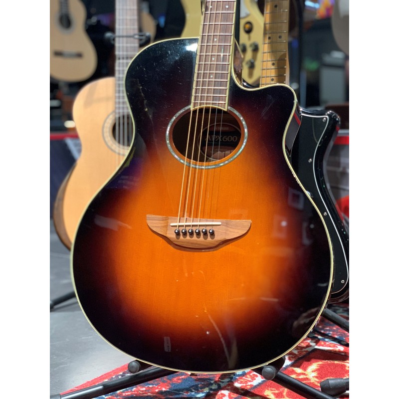 Guitare Electro-Acoustique Occasion YAMAHA APX600 Violin Burst - Macca Music Guitare Electro-Acoustique Occasion YAMAHA APX600 Violin Burst - Macca Music