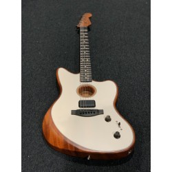 Occasion Fender Am Acoustasonic Jazzmaster OLW - Macca Music