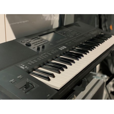 Synthétiseur d'occasion YAMAHA PSR SR700 - Macca Music