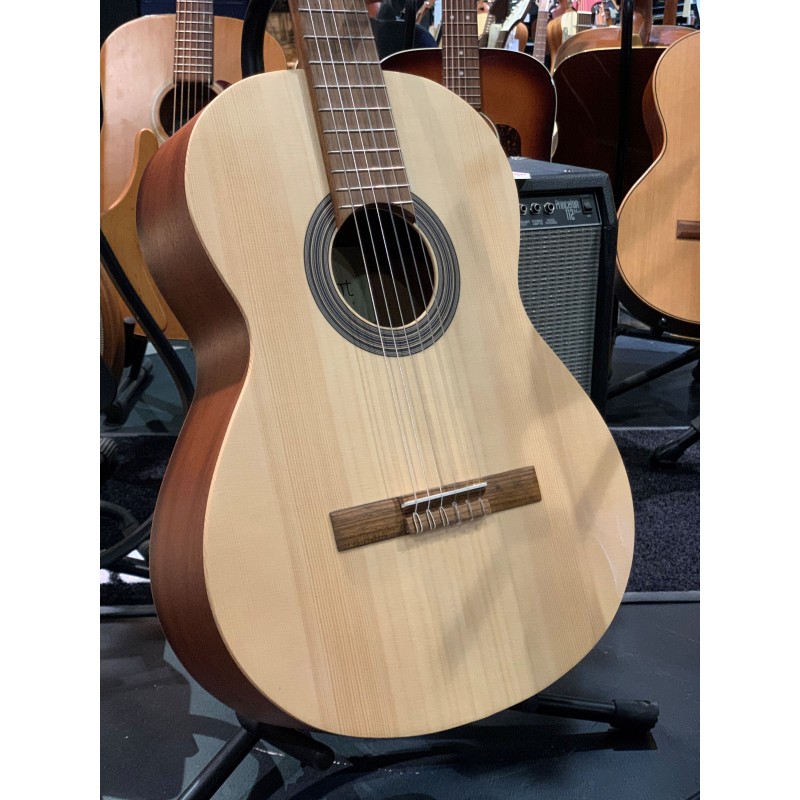 Guitare Classique Occasion ALHAMBRA Laquant - Macca Music